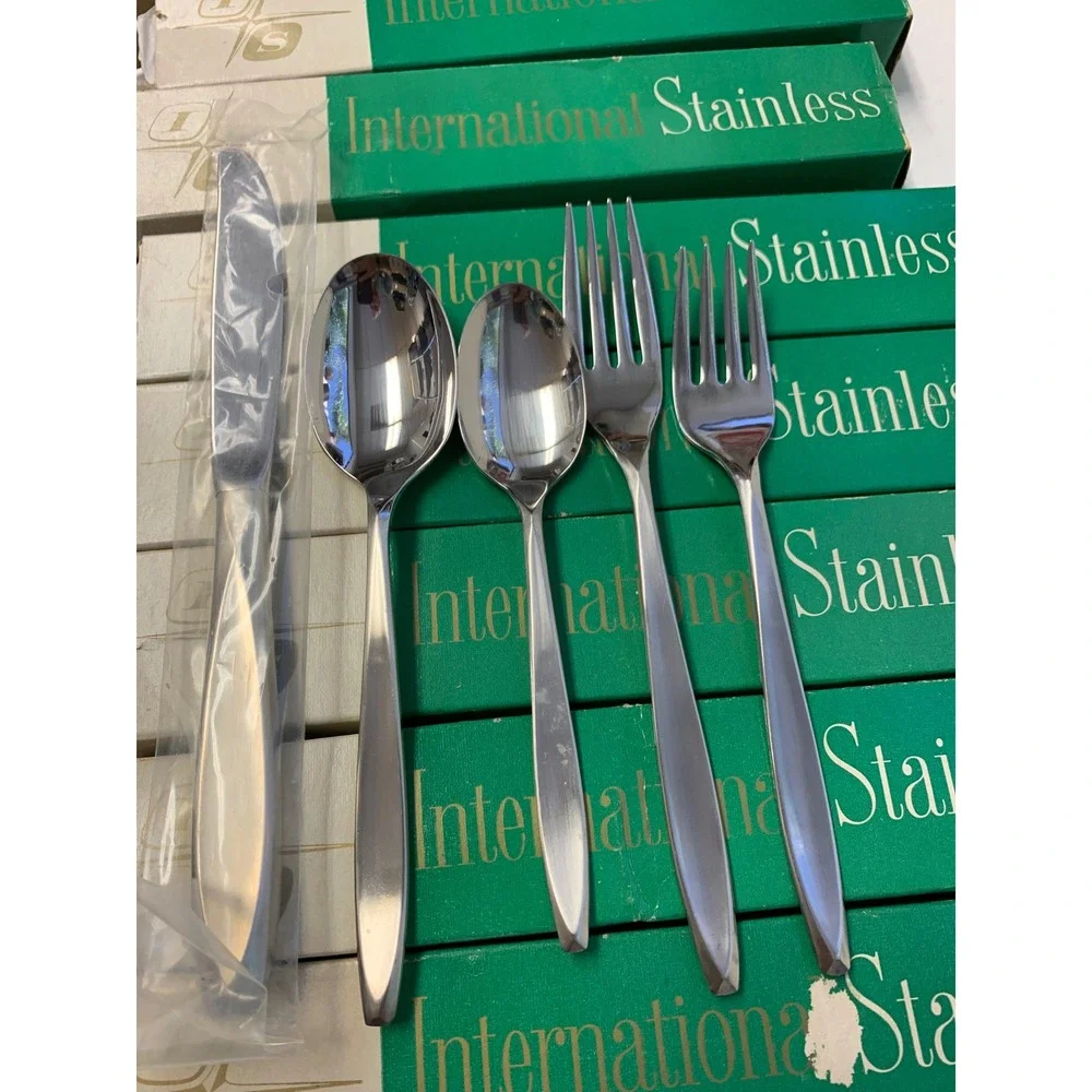 International Silver Nassau Stainless Flatware 55 Pc Set 11 Place Settings USA